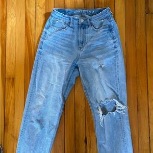 American Eagle Mom Jeans Sz 0 (fit like 4)